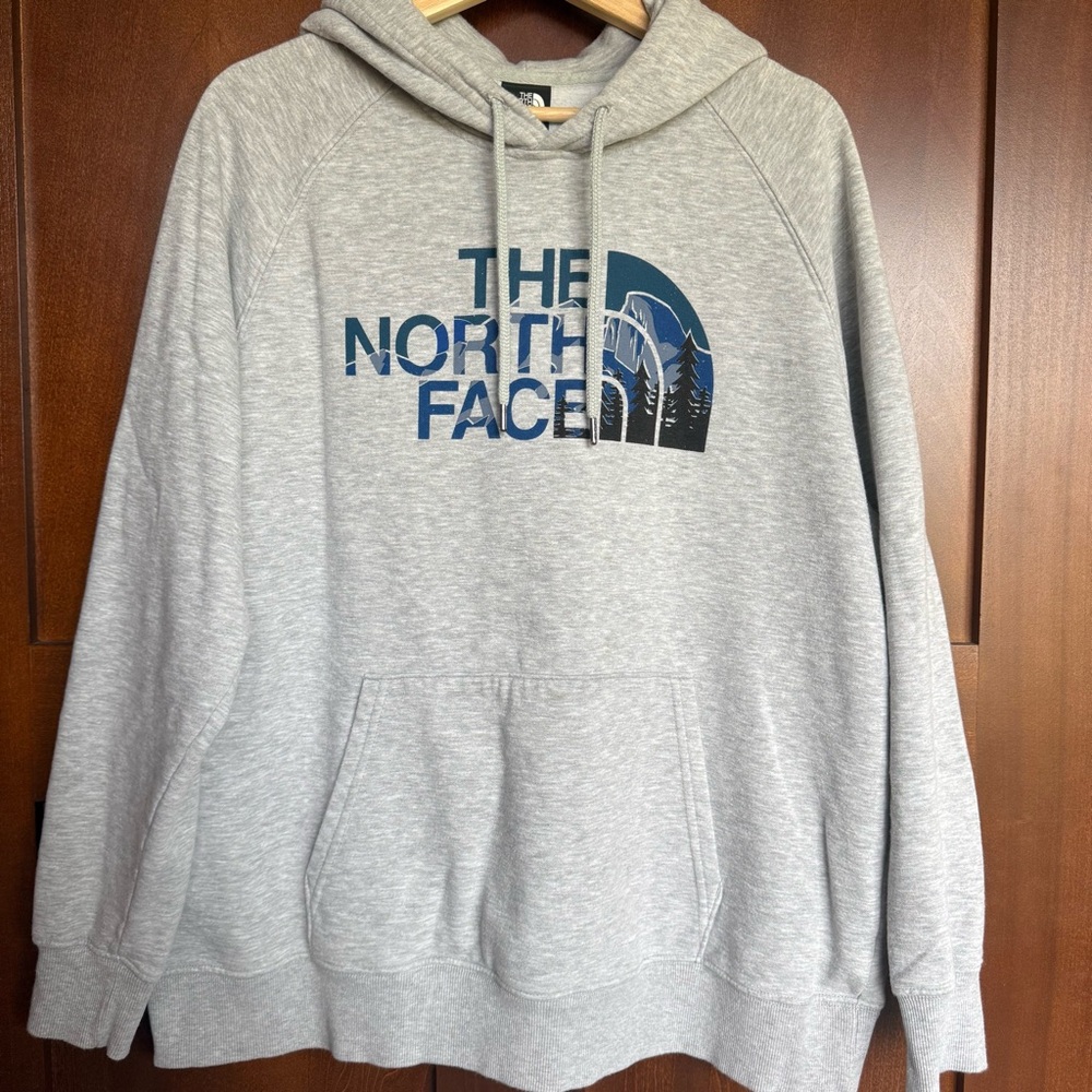 Women’s The North Face Hooded Sweatshirt Size XL